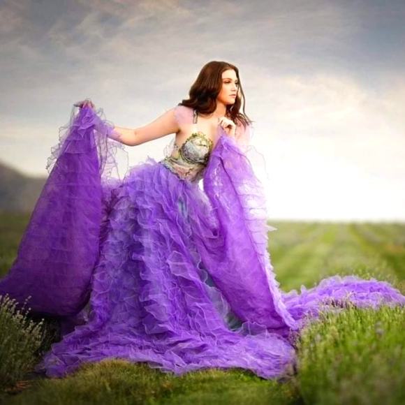 SAMPLE GOWN "EVE" Lavender Ruffle Woodland Princess Wedding Ballgown Set - Picture 4 of 13